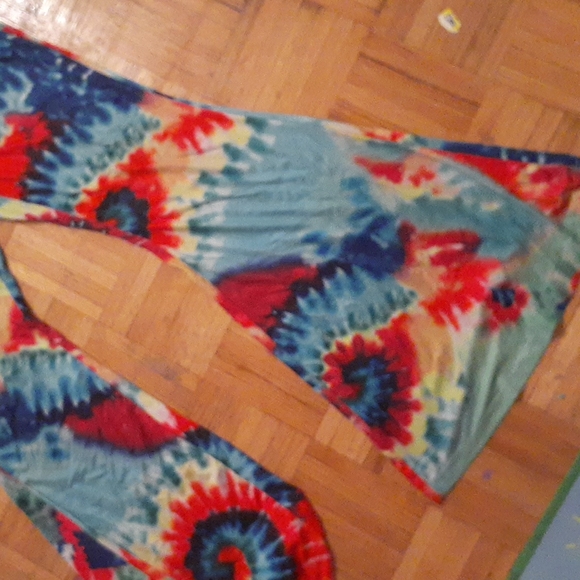 👽🌈TYE DYE BELLBOTTOMS🌈👽 - Picture 3 of 3